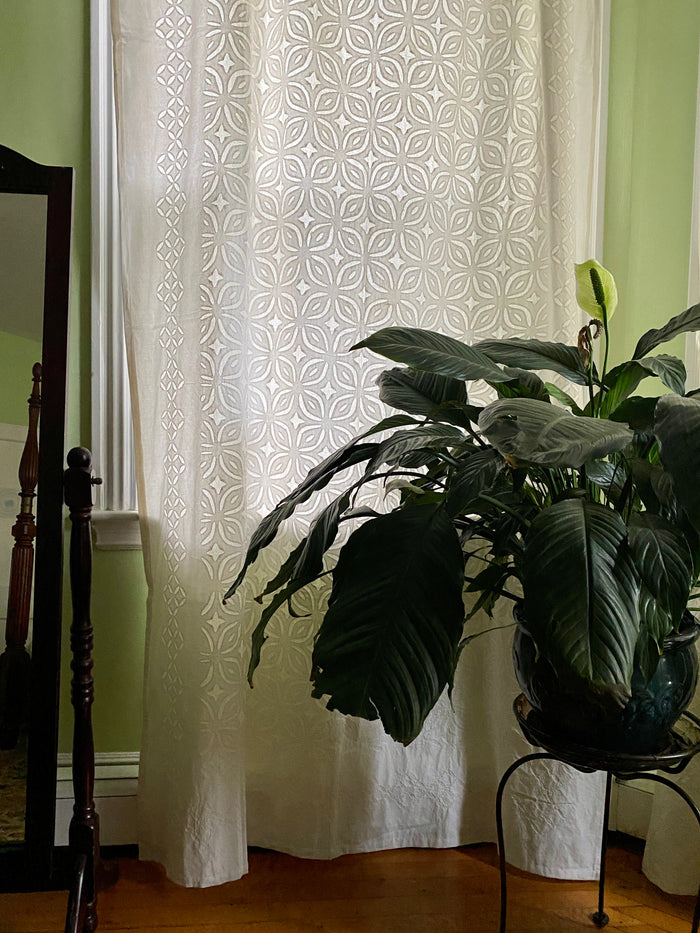 Appliqué Cutwork Cotton Tablecloth