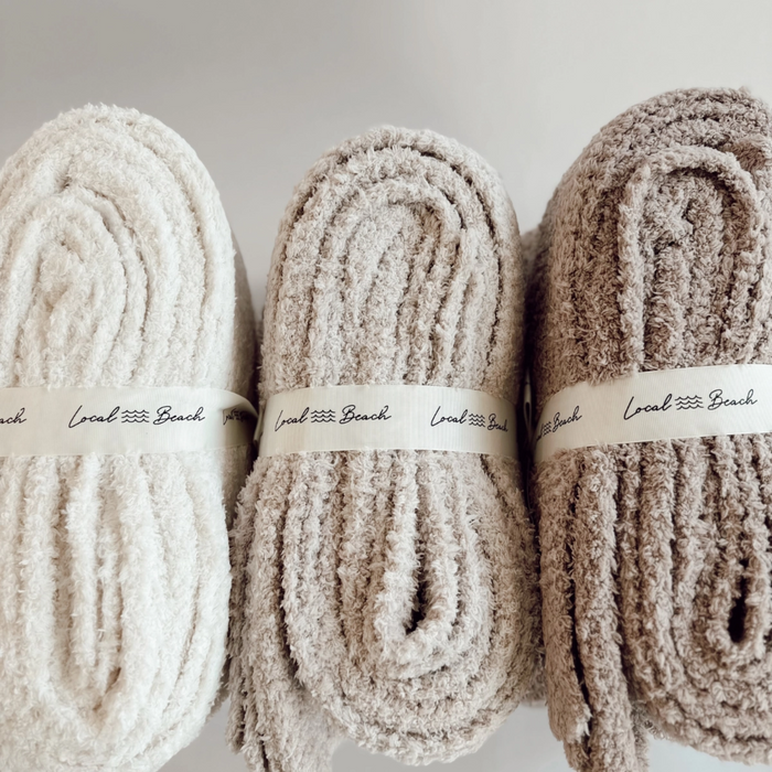 Embrace Throw | Ribbed