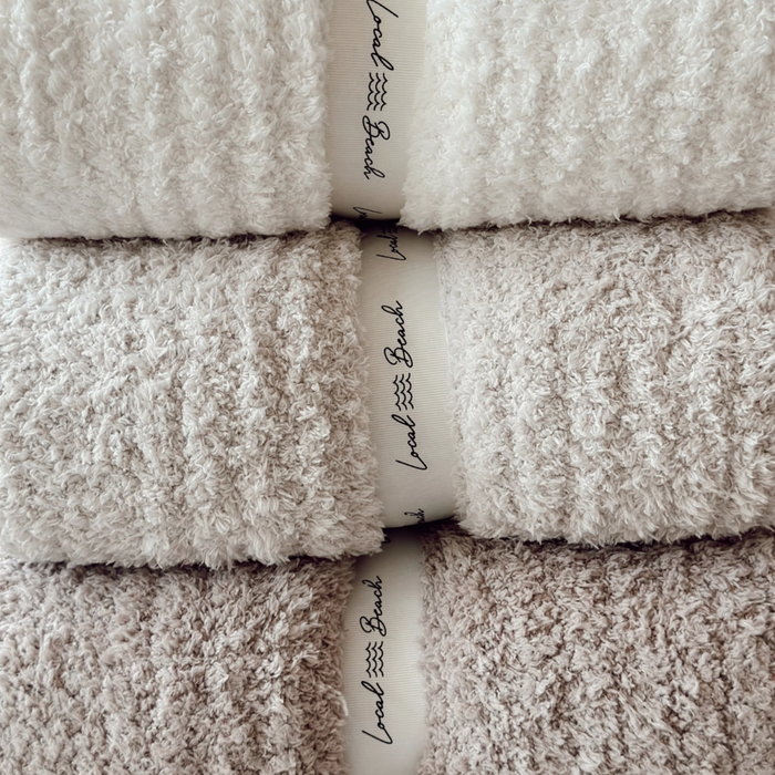 Embrace Throw | Ribbed