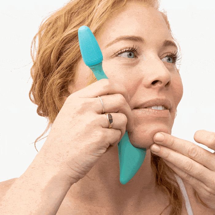 Face Roller - Stimulates Circulation and Brightens Skin - Use Warm or Cold