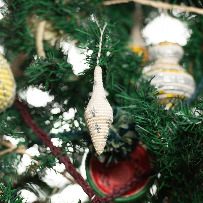 Metallic Icicle Ornament | Silver
