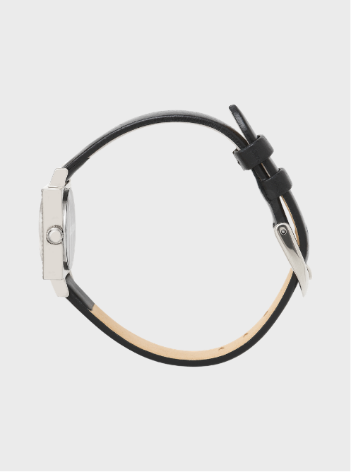 Montre à bracelet noir, boîtier argenté, vue arrière